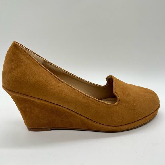 Forever Wedge Shoe Womens 8 Chestnut Brown Low-39 Faux Suede Slip On Wedge Heels - Picture 3 of 10